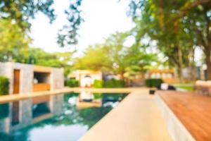 flou abstrait piscine défocalisé dans un hôtel de luxe photo