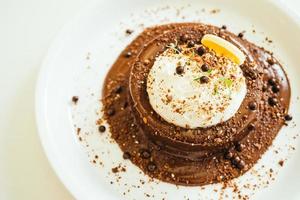 gâteau au chocolat et pudding photo