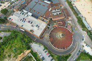 attrayant touristique destination à bournemouth ville sablonneux plage et océan de Angleterre génial Grande-Bretagne, aérien métrage capturé avec drone caméra sur août 23, 2023 pendant ensoleillé journée. photo