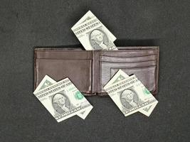 économie et finance avec de l'argent en dollars américains photo