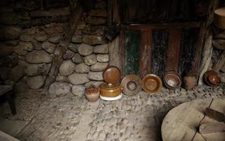 objets anciens en terre cuite photo