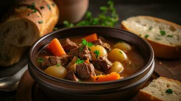 réconfortant plaisir. cruche pot du boeuf Ragoût avec Patate et griller. génératif ai photo