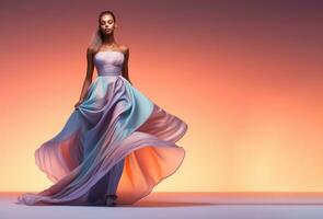 étourdissant modèle dans holographique minimaliste robe isolé sur une vibrant pente Contexte photo