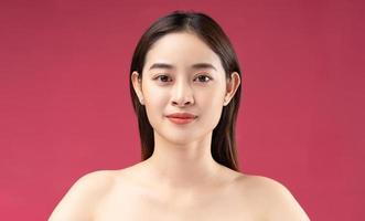 image de jeune femme asiatique avec une belle peau