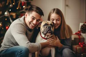 portrait de homme et femme étreindre mignonne bouledogue. animal de compagnie concept photo