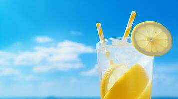 brillant été image de glacé limonade dans verre avec citron tranche et paille ai génératif photo