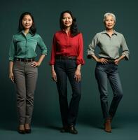 femmes habillé dans vert chemise sont posant dans leur jeans, moderne vieillissement Stock images, ai généré vieillissement images photo