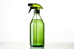 Facile verre vaporisateur bouteille avec Naturel nettoyage Solution isolé sur une blanc Contexte photo