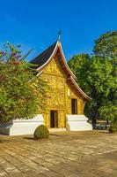 Wat Xieng Thong temple de la ville dorée de Luang Prabang au Laos. photo