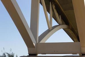 pont moderne, un ouvrage d'ingénierie photo