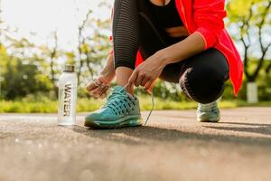 femme Faire des sports dans Matin photo