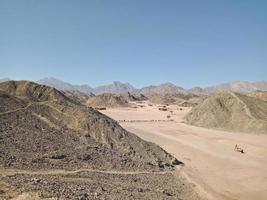 journée dans le désert de montagne. Egypte photo