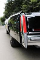 voiture noire de mariage photo