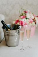 verres de mariage pour le vin et le champagne en cristal photo