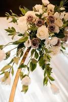 décorations de mariage élégantes en fleurs naturelles