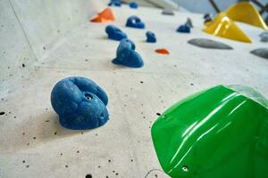 bloc Gym avec artificiel coloré Roche mur photo
