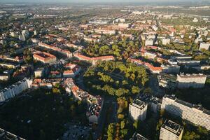 Résidentiel bâtiment dans européen ville, aérien voir. wrocław, Pologne photo