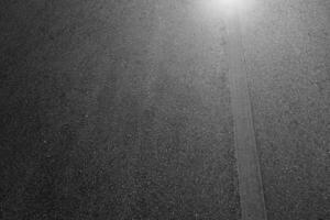 asphalte route avec marquage lignes blanc rayures texture Contexte. photo
