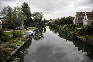 canaux médiévaux de bruges photo