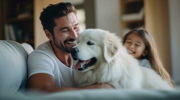 papa avec une fille de dix ans vieux pièces avec blanc duveteux photo