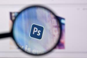 la toile page de adobe Photoshop produit sur officiel site Internet sur le afficher de PC photo