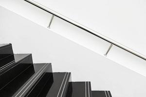 escaliers en marbre noir