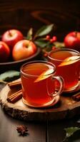 chaud Pomme Cidre servi dans confortable des tasses photo