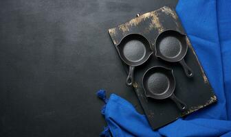 noir vide rectangulaire en bois cuisine Coupe planche sur noir table Haut vue photo
