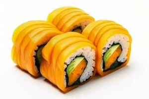 proche en haut de artisanat citrouille Sushi Rouleaux dans Japonais réglage isolé sur une blanc Contexte photo