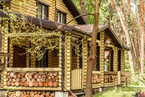 location de vacances forest lodge campagne cabane au bord du lac photo