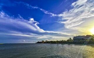 plage mexicaine tropicale eau turquoise claire playa del carmen mexique. photo