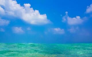 îles de banc de sable turquoise tropicales naturelles madivaru finolhu atoll rasdhoo maldives. photo