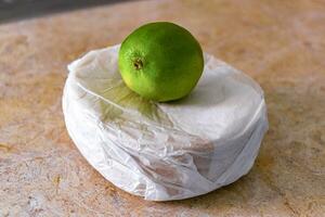 citrons verts et tortillas pour mexicain tacos dans Mexique. photo