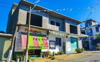 puerto escondido oaxaca Mexique 2023 typique magnifique coloré touristique rue trottoir ville puerto escondido Mexique. photo