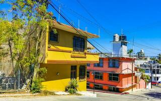 puerto escondido oaxaca Mexique 2023 typique magnifique coloré touristique rue trottoir ville puerto escondido Mexique. photo