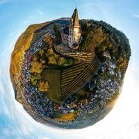 vue aérienne de kappelrodeck dans les montagnes de la forêt noire, allemagne photo