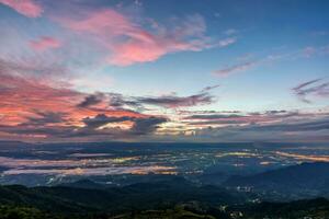 phu tapoter berk point de vue à le lever du soleil photo