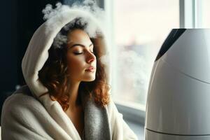 individuel en utilisant vapeur inhalation thérapie à facilité l'automne du froid congestion photo