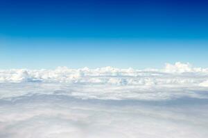 ciel bleu avec des nuages photo