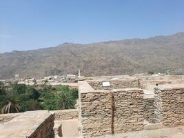 Al bah, saoudien Saoudite, SEP 2023 - magnifique jour vue de le historique ruines de te ain zee ain ou hein ain ancien village dans Al bah, saoudien Saoudite. photo