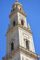 Italie, Lecce, ville à l'architecture baroque et églises et vestiges archéologiques. photo