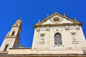 Italie, Lecce, ville à l'architecture baroque et églises et vestiges archéologiques. photo