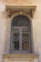 Italie, Lecce, ville à l'architecture baroque et églises et vestiges archéologiques. photo