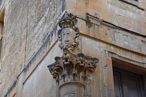 Italie, Lecce, ville à l'architecture baroque et églises et vestiges archéologiques. photo