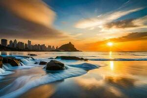 le Soleil ensembles plus de le ville horizon et vagues s'écraser sur le plage. généré par ai photo