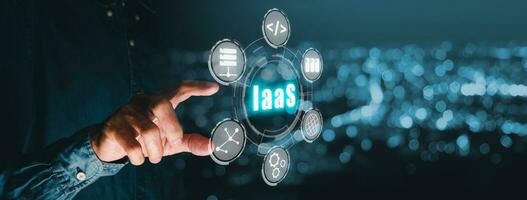 iaas - Infrastructure comme une service, homme d'affaire main émouvant Infrastructure comme une un service icône sur vr filtrer, la mise en réseau et application plateforme. l'Internet et La technologie concept. photo