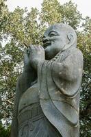 statue dans Budha Eden parc, dans le Portugal photo