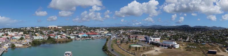 vue du terminal de croisière st. Johns - Antigua photo