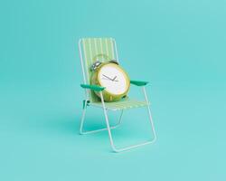 horloge sur une chaise de plage photo