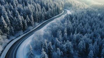 une courbée venteux route dans neige couvert forêt. Haut voir. génératif ai photo